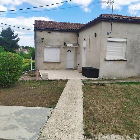 Appartement T2- Le Bon Accueil / Wifi / Parking Angouleme Exterior photo